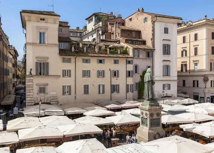 Campo Dei Fiori Luxury Gold Apartment